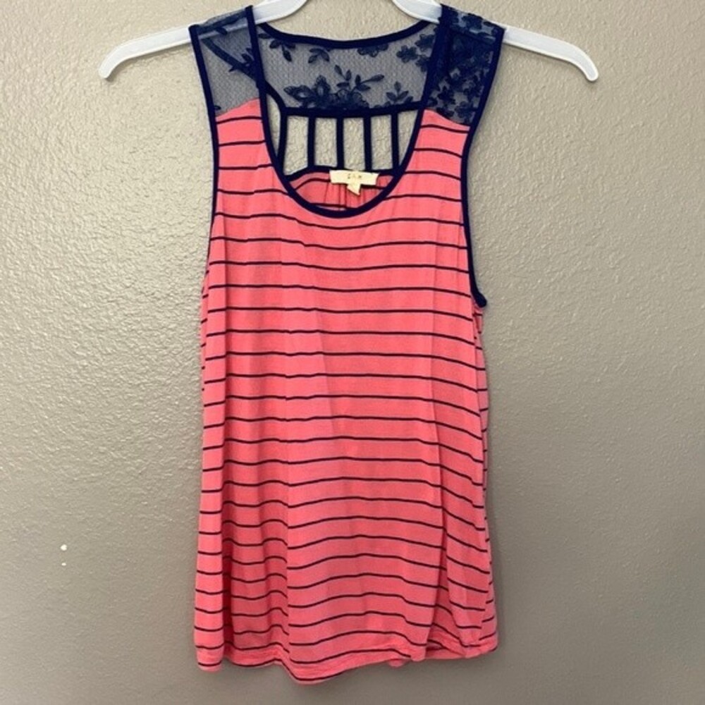 E hanger M striped woman’s top spring summer size small